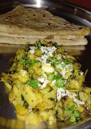 A picture of Fenugreek leaves and potato masala.
