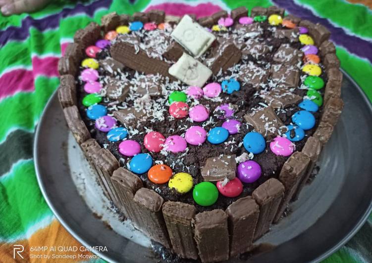 Recipe of Ultimate Kitkat chocolate cake