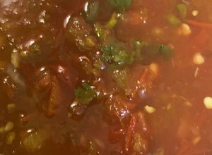 Una foto de Salsa de chile de árbol y tomate