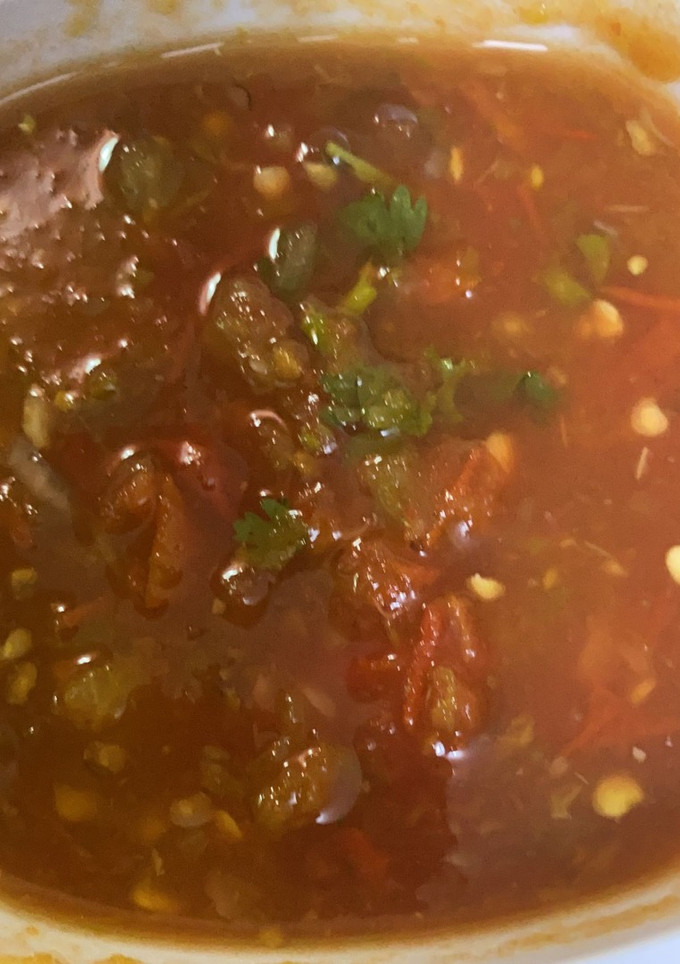 Una foto de Salsa de chile de árbol y tomate