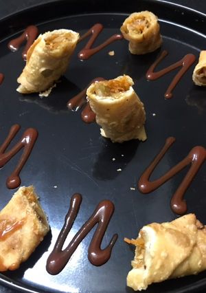 વેજ સ્પ્રિંગ રોલ (Veg. Spring Roll Recipe In Gujarati) રેસીપી મુખ્ય ફોટો