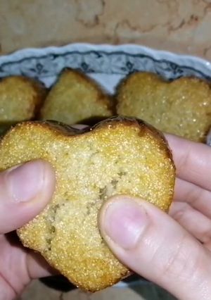 A picture of Basbousa Cupcakes.