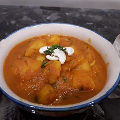A picture of Apple kaju curry.