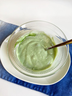 Una foto de Receta de 1 minuto: Yogurt con Matcha