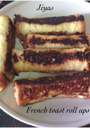 A picture of French toast roll ups.