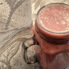 A picture of Guava and Apple Smoothie.