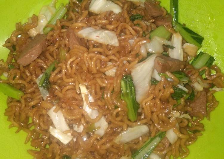 Resep Mie goreng sayuran+bakso Anti Gagal