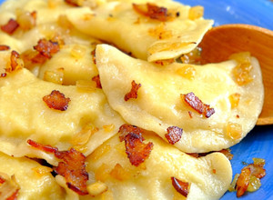 Фото Вареники с картошкой - вы влюбитесь в это тесто для вареников - вкусный и простой рецепт.