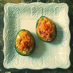 A picture of Mayo-less Tuna Salad Stuffed Avocado.