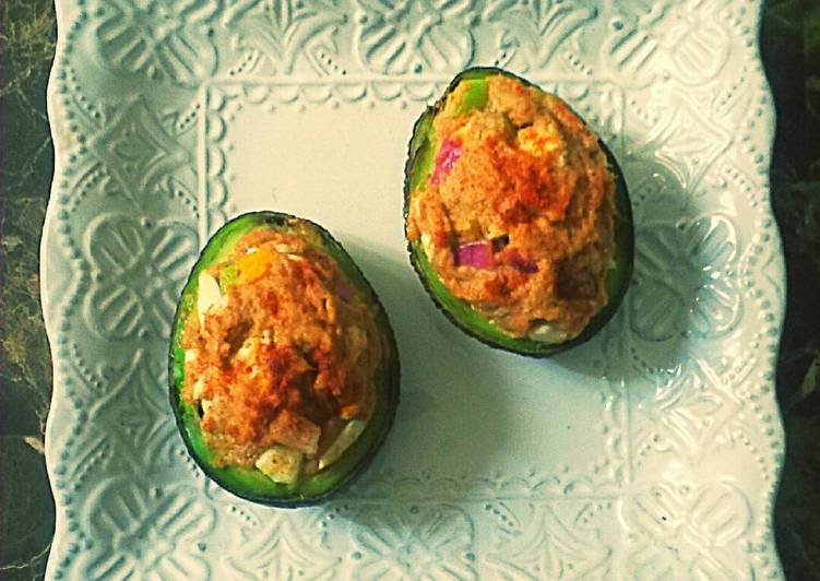 Any-night-of-the-week Mayo-less Tuna Salad Stuffed Avocado