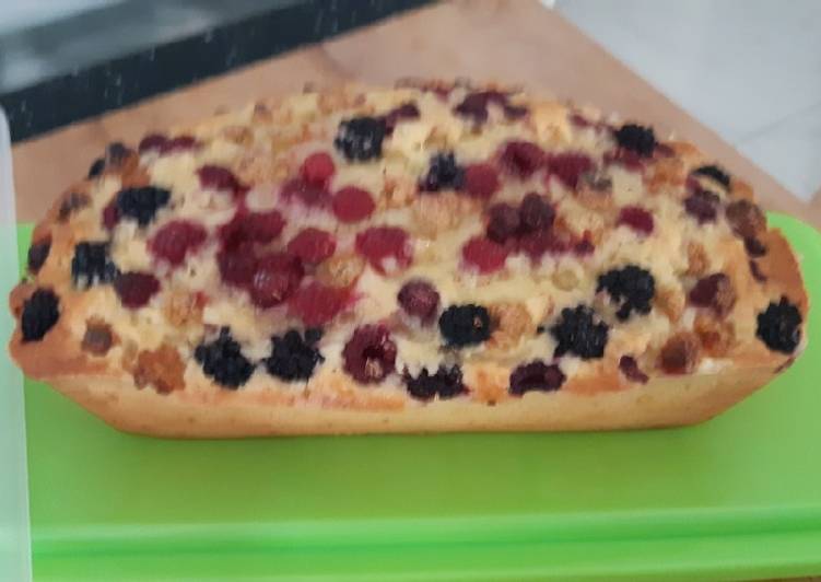 Cake aux fruits rouges