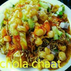 A picture of Chana chat.