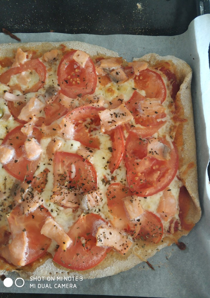 Una foto de Pizza de salmón ahumado