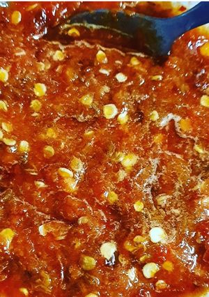 A picture of Red chutni.