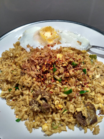 Anti Ribet, Membuat Nasi Goreng Kari Sapi Bahan Sederhana