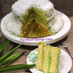A picture of Sponge cake with pandan coconut pastry cream (Fuji mountain sponge cake).