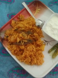 કચ્છી ખારી ભાત (Kutchi Khari Bhat Recipe In Gujarati) રેસીપી મુખ્ય ફોટો