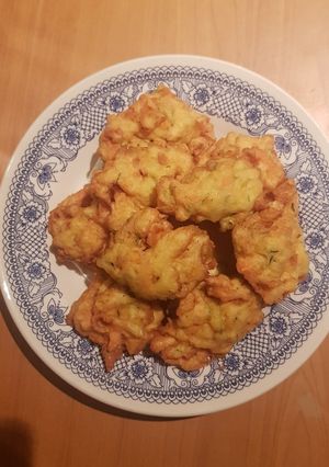 Una foto de Fritos de Zapallo Italiano y 🥕