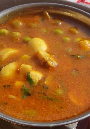A picture of Matar Mushroom ki sabji.