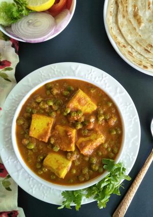A picture of Mutter Paneer (Green Peas And Cottage Cheese Gravy Vegetable).