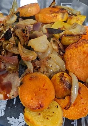 Una foto de Churrasquitos de pata y muslo al horno