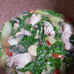 A picture of Chicken Tinola.