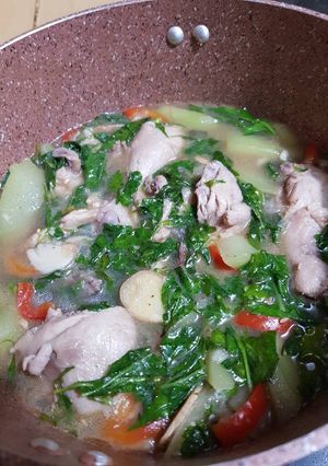 A picture of Chicken Tinola.