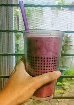Foto resep Berry Banana Smoothies