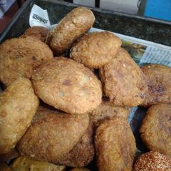 A picture of Kakra pitha.