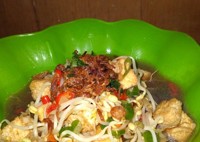 Langkah Mudah untuk Menyiapkan Sup tahu dan tauge&hellip;. Mudah murah, Bikin Ngiler