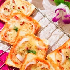 A picture of Bread Pizza.