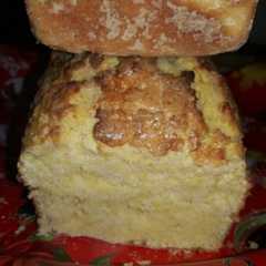 A picture of Pan de polenta (harina de maíz).