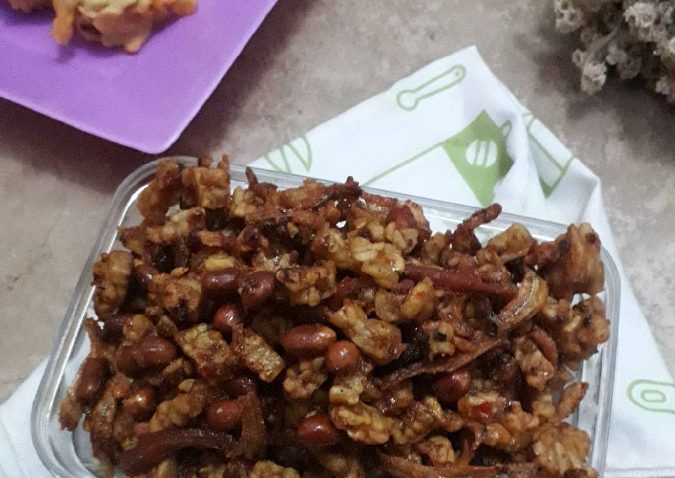 Kering ttk(teri tempe kacang)