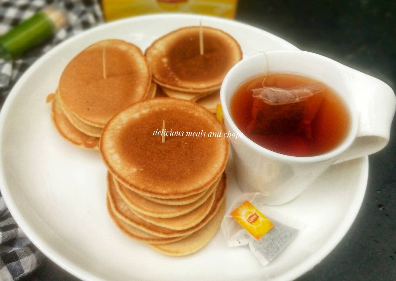 Semolina mini pancakes