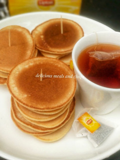A picture of Semolina mini pancakes.