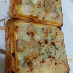 A picture of Cheesey toast.