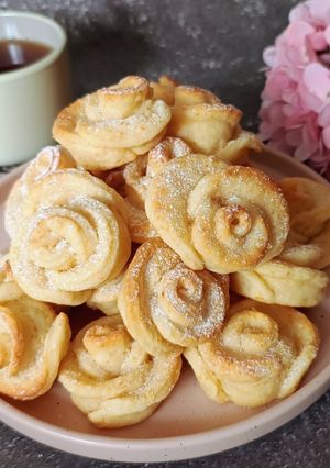 A picture of 🌹 Cottage Cheese Rose Cookies.