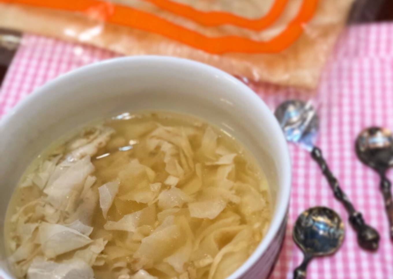 Sop Ayam berhiaskan Kembang Tahu ala Tiger Kitchen