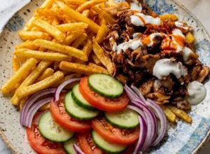 Zdjęcie przepisu Kebab VI - drobiowy - danie na talerzu 🌶 🌶.