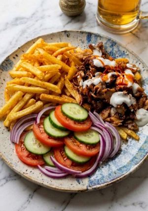 Zdjęcie przepisu Kebab VI - drobiowy - danie na talerzu 🌶 🌶.