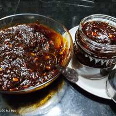 A picture of इमली और खजुर की खट्टी,मीठी,तीखी चटनी(imli khajur ki chatni recipe in hindi).