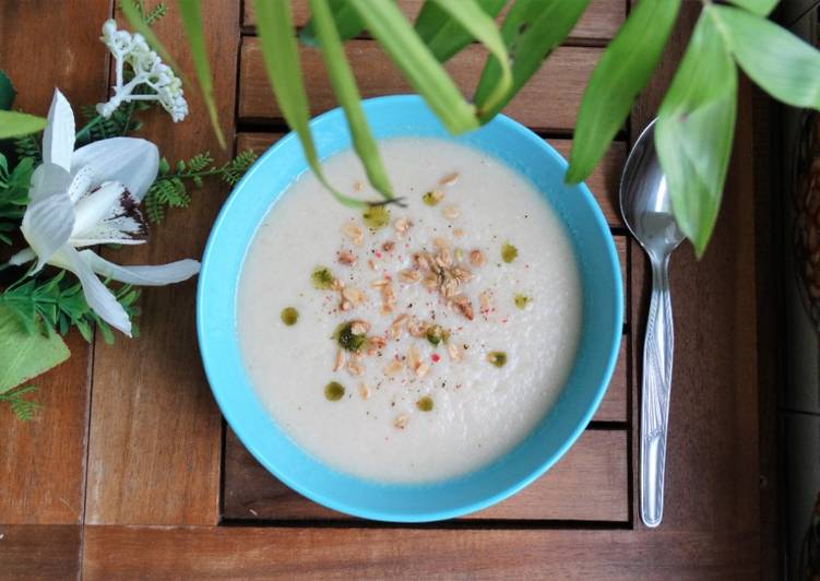 Sopa fría de melón saludable