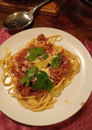 A picture of Traditional Spaghetti Al Ragù Bolognese.