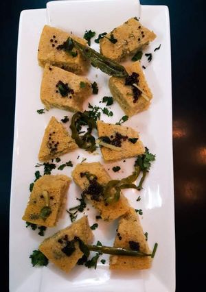 A picture of Khaman Dhokla.