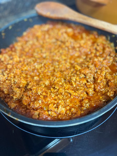 Una foto de Salsa boloñesa muy fácil y rápida con zanahoria y cebolla