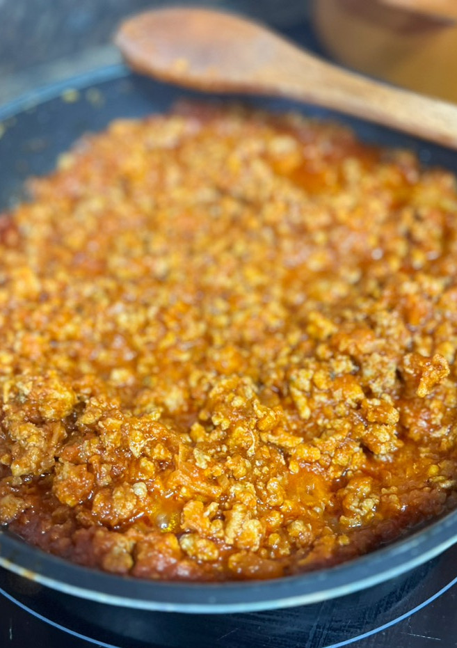 Una foto de Salsa boloñesa muy fácil y rápida con zanahoria y cebolla