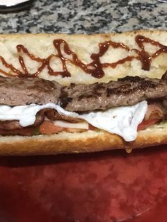 Una foto de Bocadillo de hamburgesa