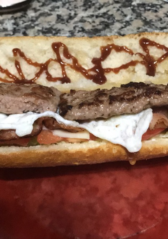 Una foto de Bocadillo de hamburgesa