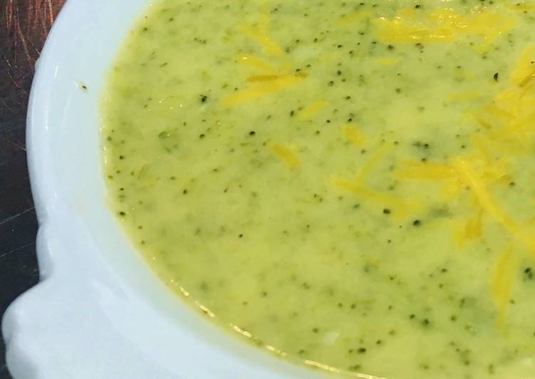 Cream of Broccoli Cheddar Soup