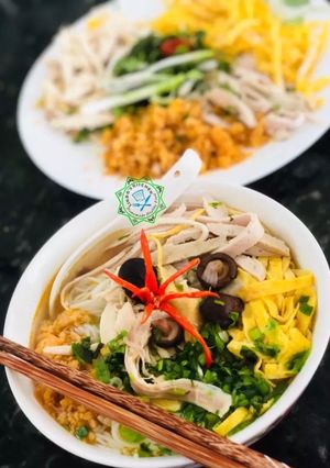 Hình của món Bún thang Hà Nội.
